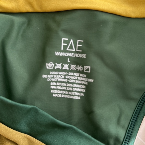 FAE SWIM Colorblock Bikini - Picture 5 of 6